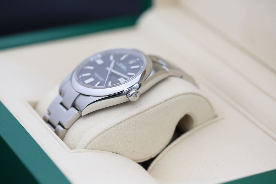 Rolex Oyster Perpetual 124300 Image 6